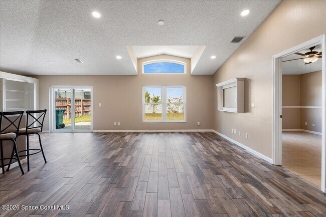 Building Photo - 2667 Deercroft Dr