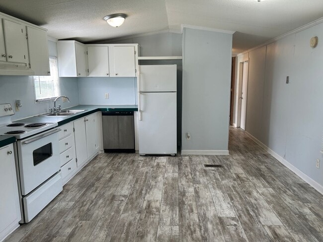 Building Photo - Secluded Home in Locust, NC!
