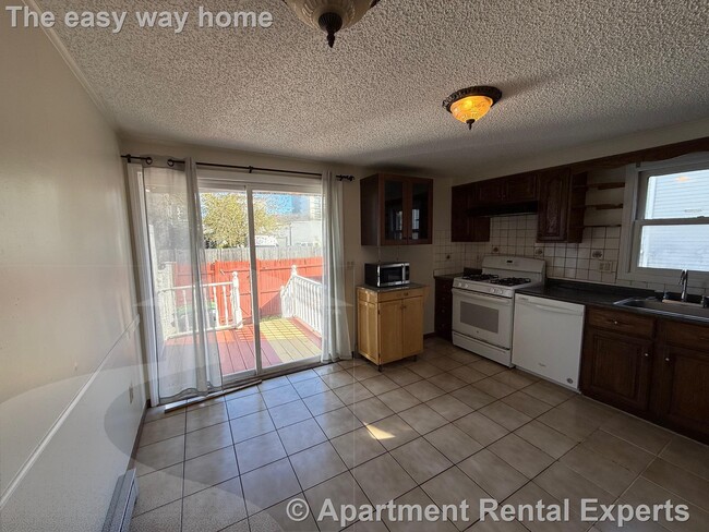 Building Photo - 7 Myrtle St