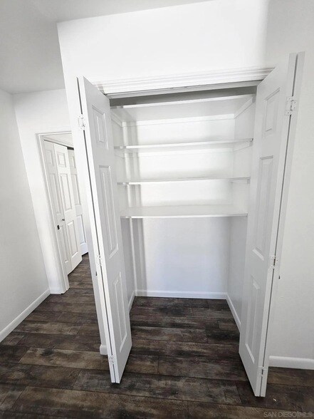 Building Photo - 2230 Ledgeview Ln