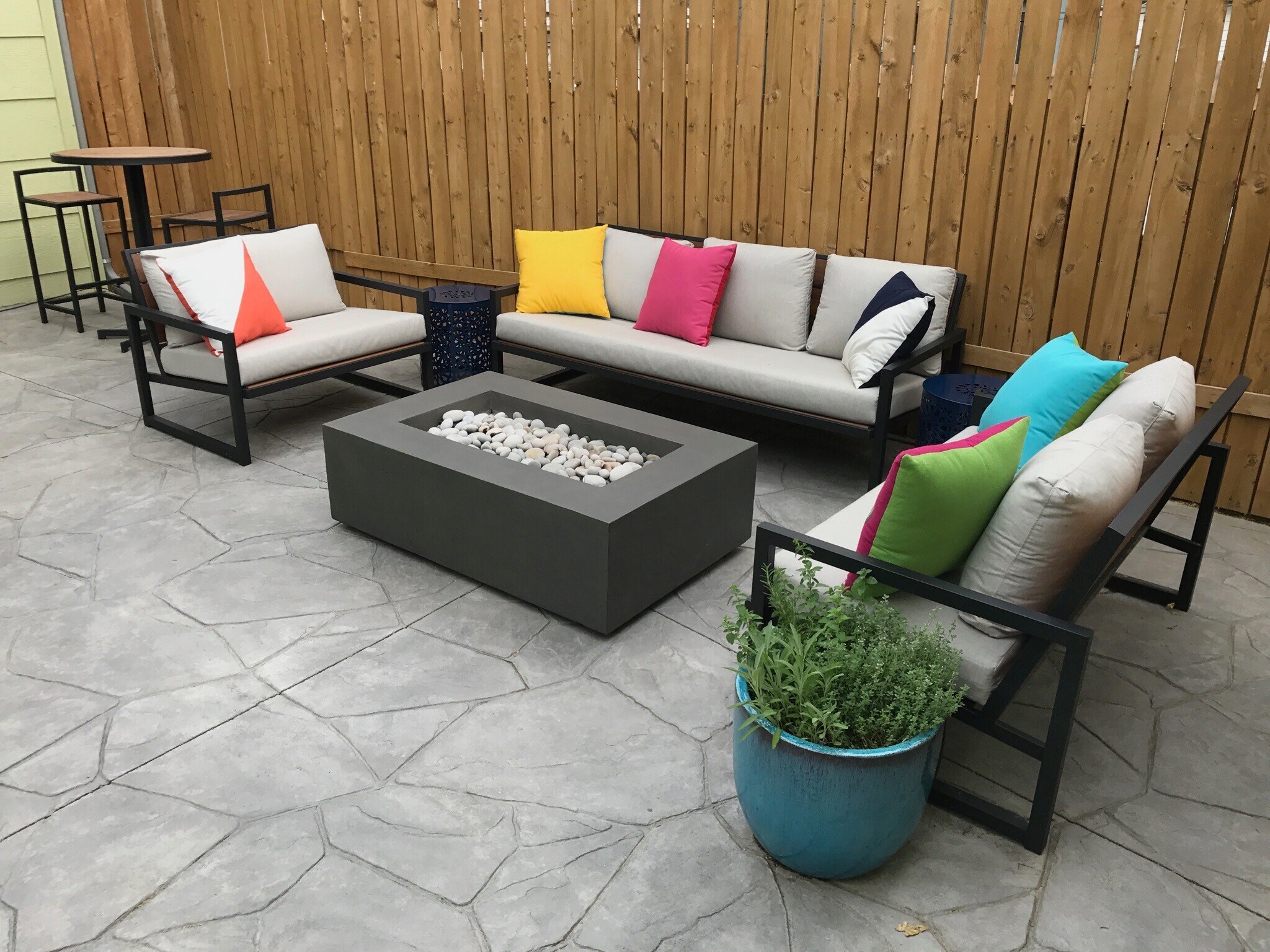 Backyard with Fire Pit - 3639 Mariposa Street