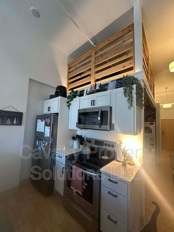 Building Photo - 1831 W Michigan St