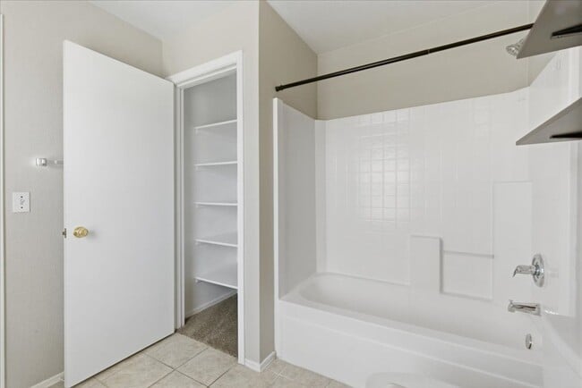 Building Photo - 3 Bedroom Home in Cooper Commons Near S Cooper Rd and E Hunt Highway!