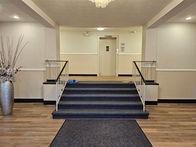 Building Photo - 2261 Palmer Ave