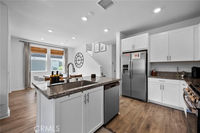 Building Photo - 3959 Lavine Wy