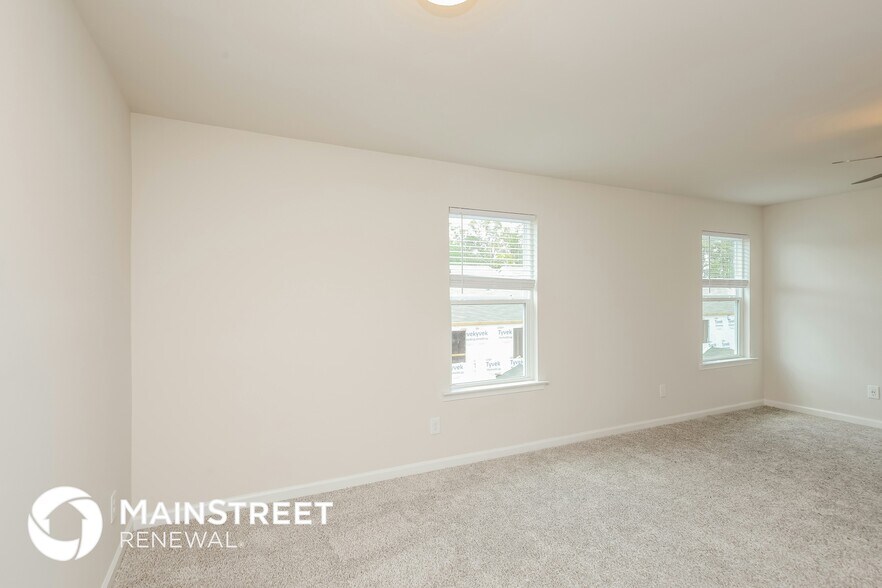 Building Photo - 1347 Sunny Lk Dr
