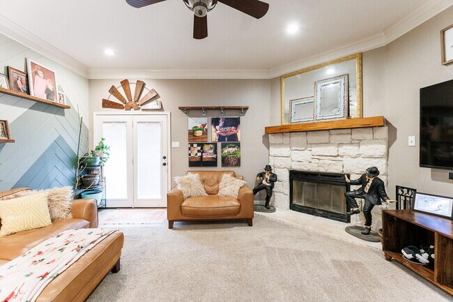 Building Photo - 6037 72nd St