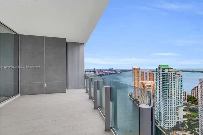 Building Photo - 300 Biscayne Blvd Way
