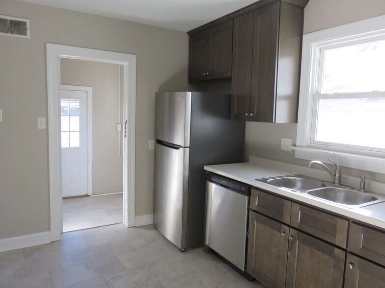 Building Photo - 107 A P Hill Ave