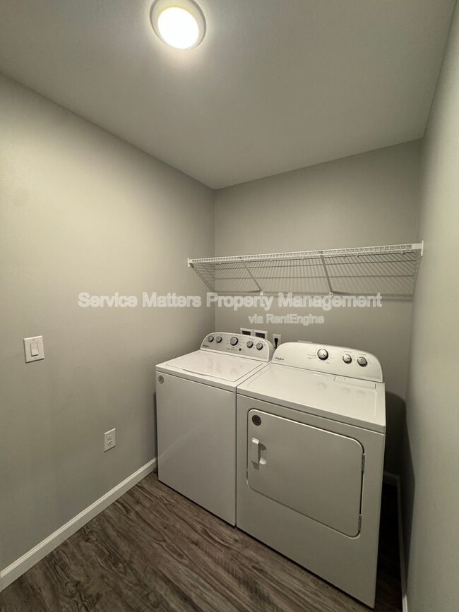 Building Photo - 6848 Stirrup Ln