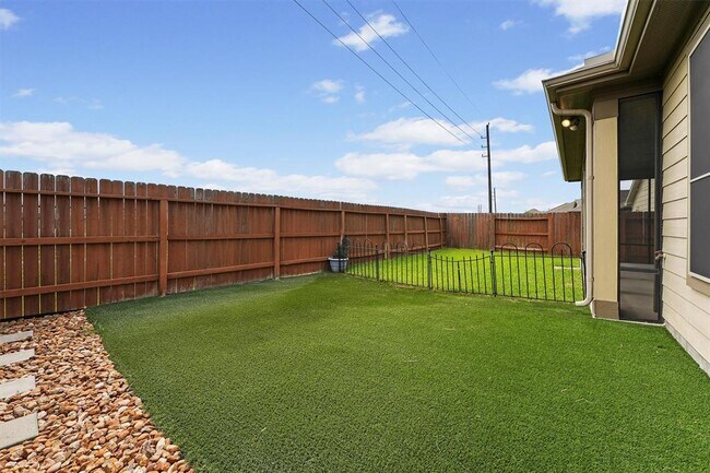 Building Photo - 15335 Oakheath Colony Ln