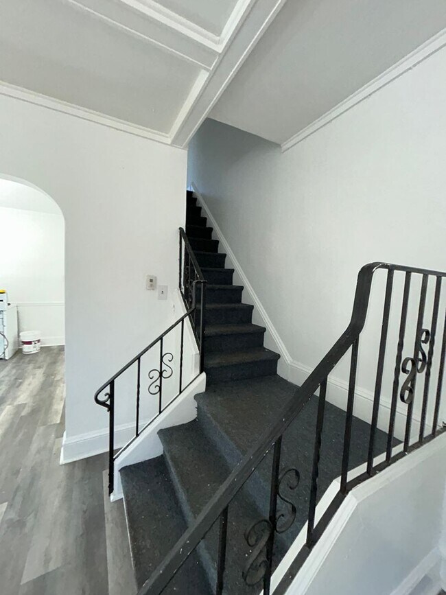 Building Photo - 59 Sanhican Dr