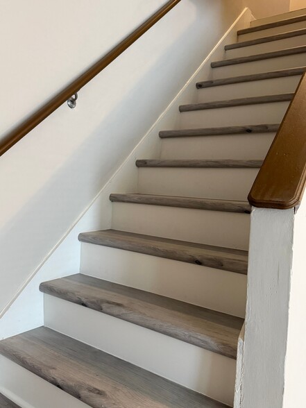 Building Photo - 3690 Stephanie Ct