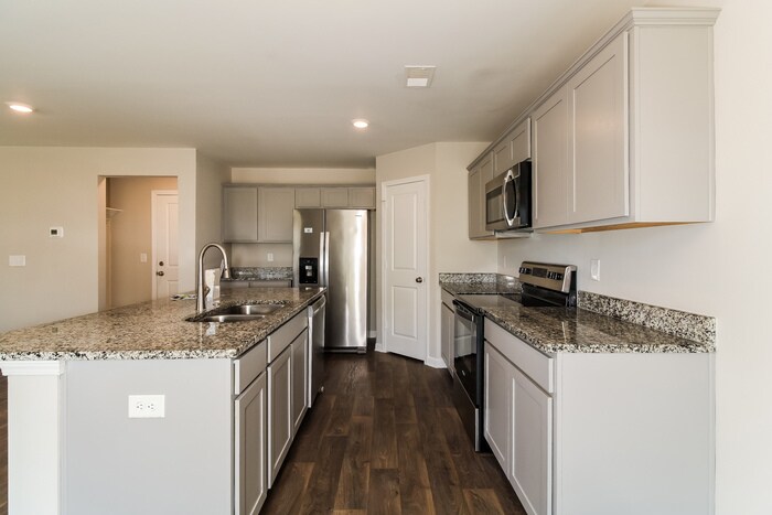 Building Photo - 425 Red Poll Wy