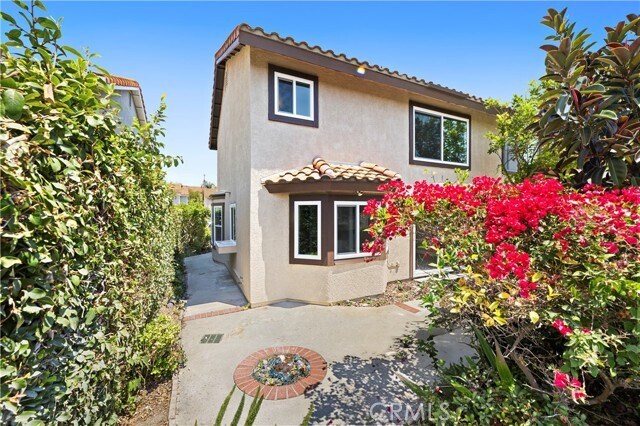 Building Photo - 24242 Briones Dr
