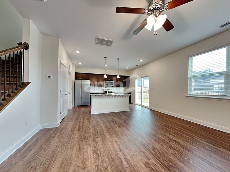 Building Photo - 3273 Brierhill Rd