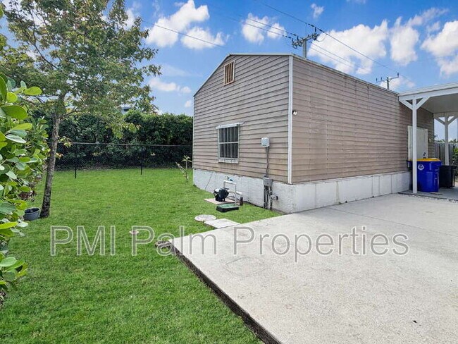 Building Photo - 7568 SE Swan Ave