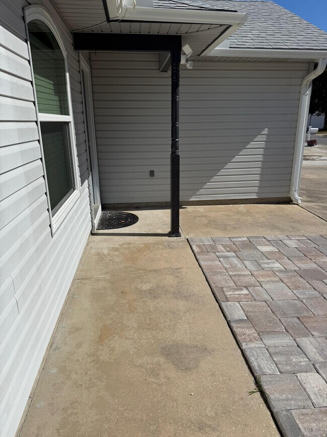 Building Photo - 38 Ruby Cir