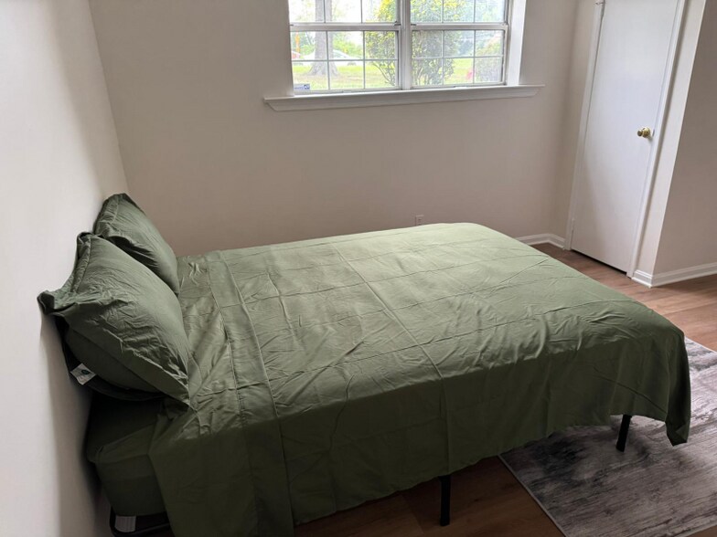 Building Photo - 2014 Ritchie Rd