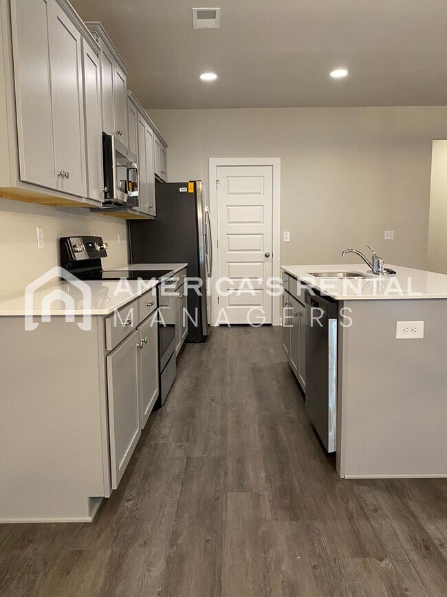 Building Photo - Home for Rent in Jemison, AL... View with 48 Hours Notice!