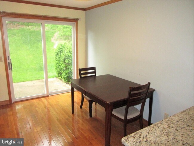 Building Photo - 4830 Misty Ct