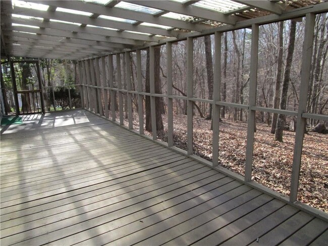 Building Photo - 3730 Newport Dr