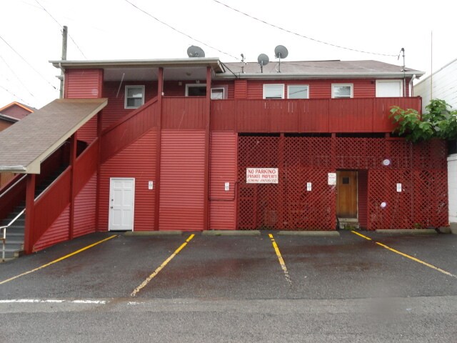 Side and parking area 103 Bldg - 103 Wilson Ave