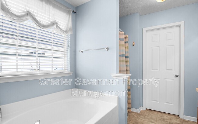 Building Photo - 141 Nandina Wy