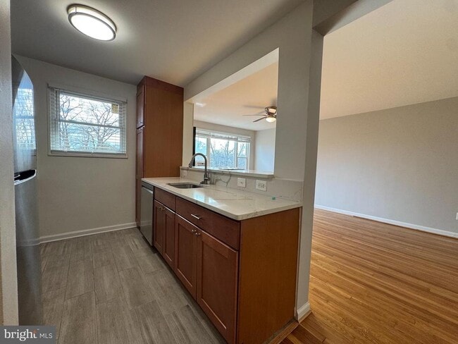 Building Photo - 500 S Courthouse Rd