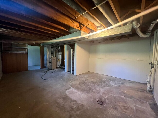 Building Photo - 2401-2403-2403 Calico Ln