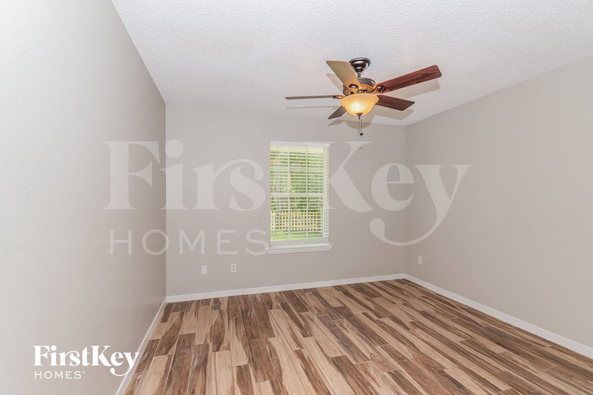 Building Photo - 9759 Redbird Creek Dr S