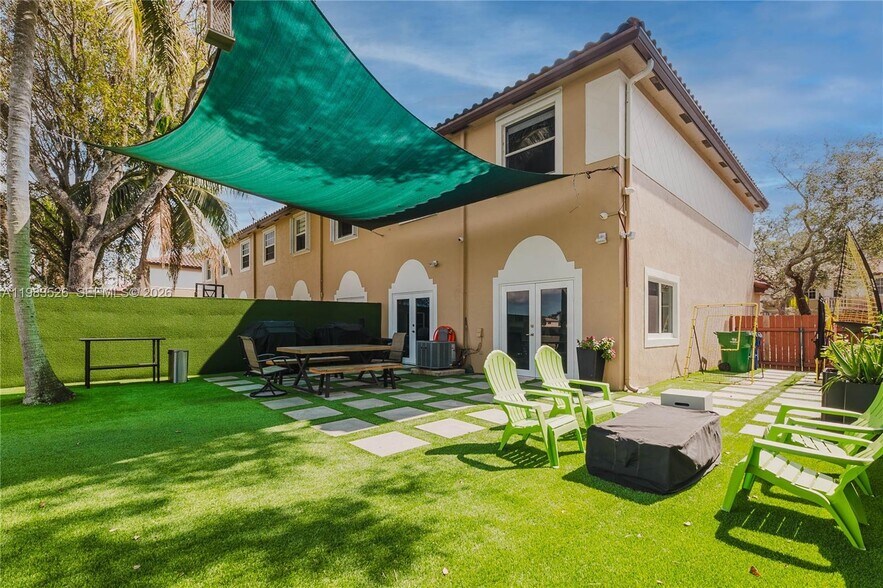 Building Photo - 12735 SW 49th Ct