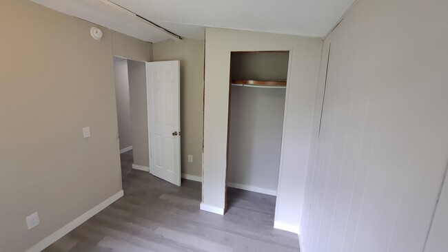 Building Photo - 113 Novits Nook Ct