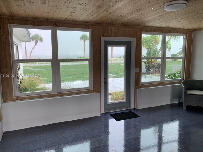 Building Photo - 6003 S Indian River Dr