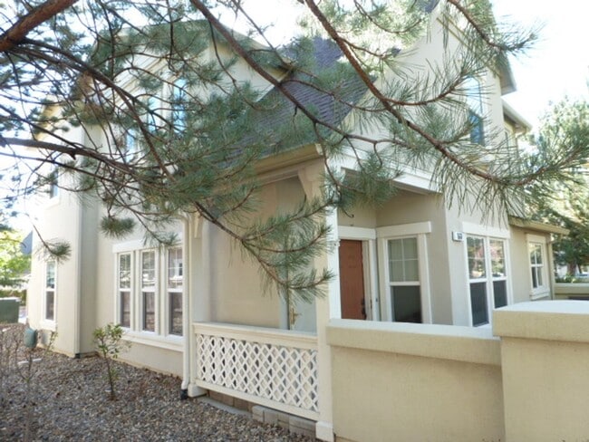 Building Photo - Four Bedroom, Three Bath Home in Somersett