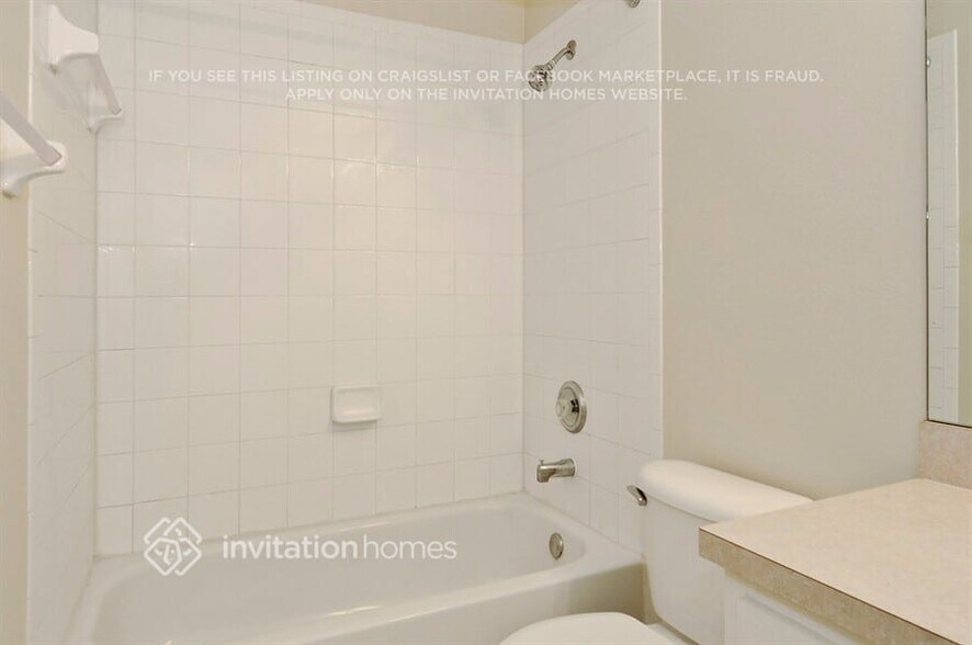 Building Photo - 5705 Lassies Way
