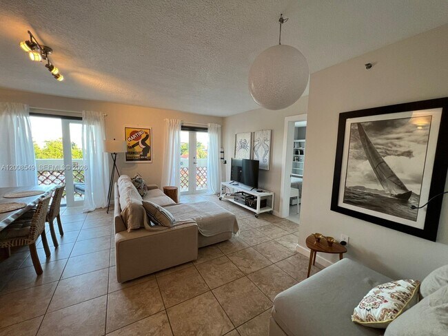 Building Photo - 227 Michigan Ave