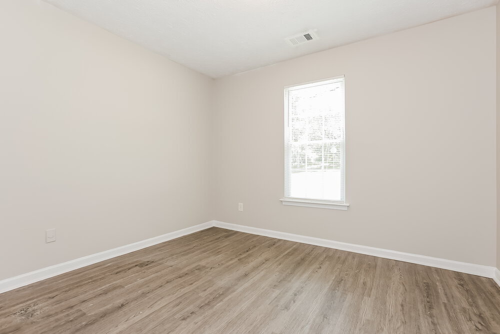 Building Photo - 6125 Pineneedle Dr SW