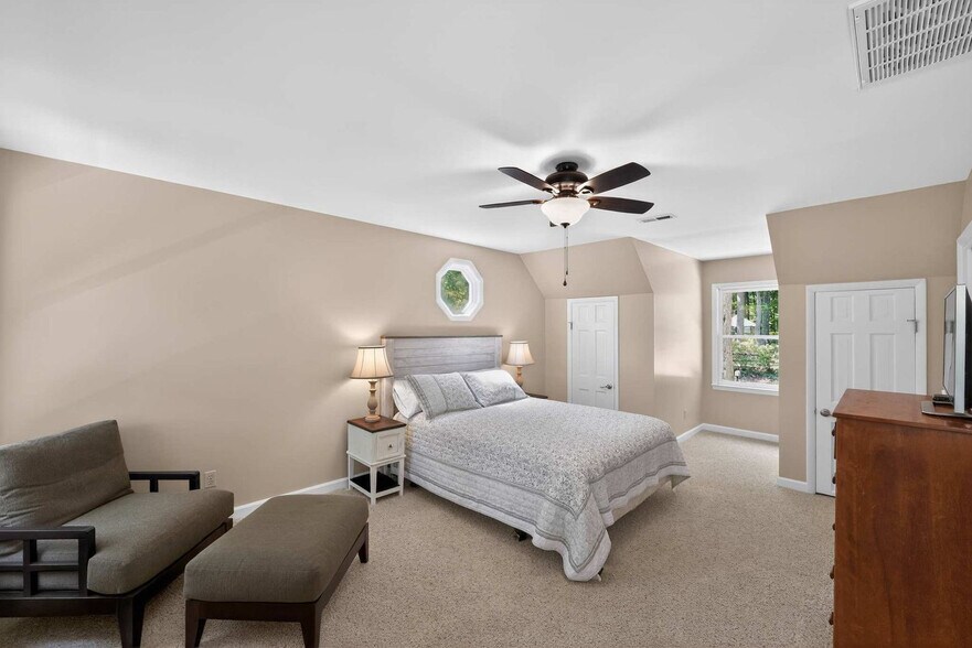 Building Photo - 7953 Woodhill Cove Ln