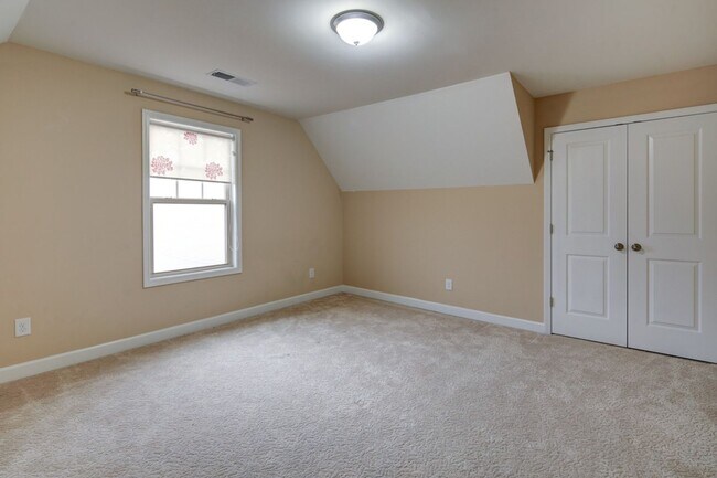 Building Photo - Welcome to your dream home in the gated La...