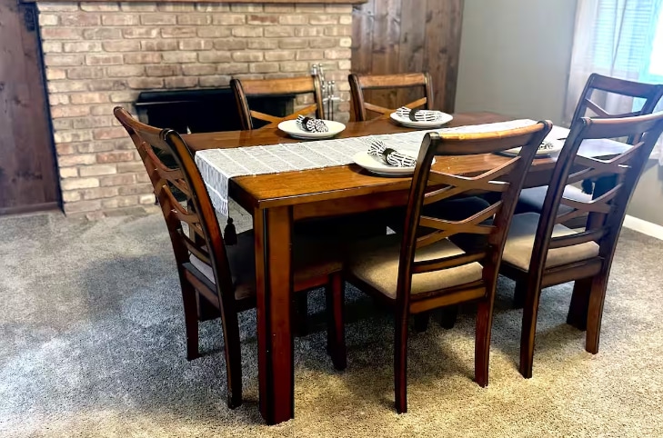Dining room with Fireplace - 1907 W Pearl Ave