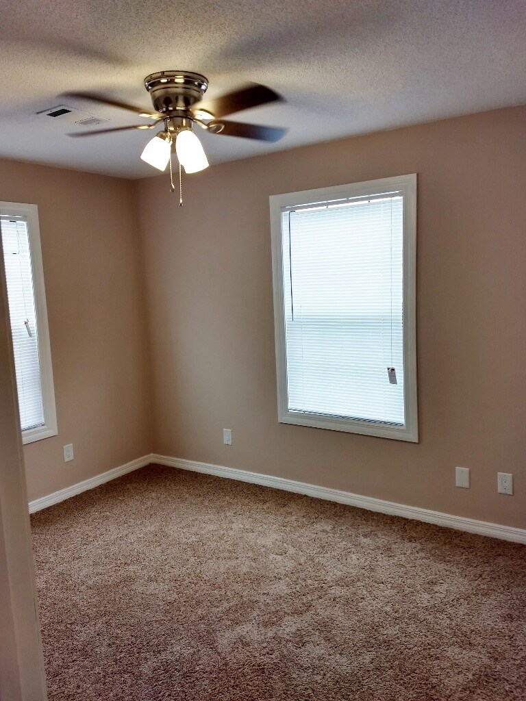 Building Photo - 4720 Berkley Ave