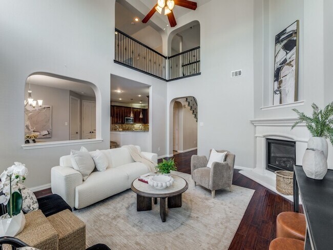 Building Photo - 3250 Woodbine Tr