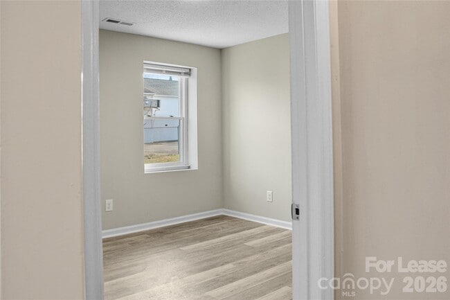 Building Photo - 300 E Gold St