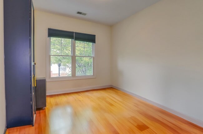 Building Photo - 36 Independence Way