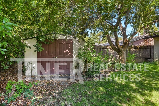 Building Photo - 6406 Winding Way