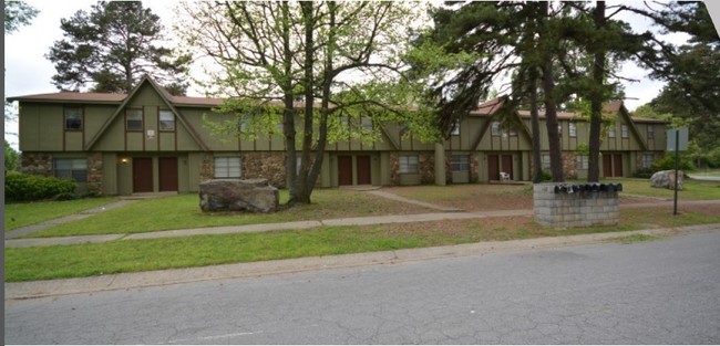 Primary Photo - Labette Manor Apartments
