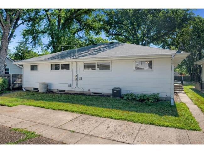 Building Photo - 4359 Toledo Ave N
