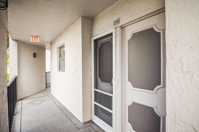 Building Photo - 6850 10th Ave N