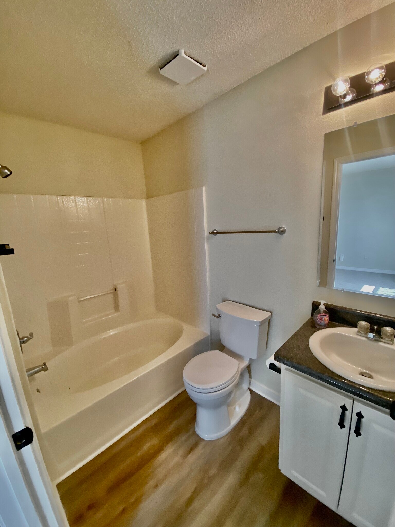 Building Photo - 1082 Antigua Cir